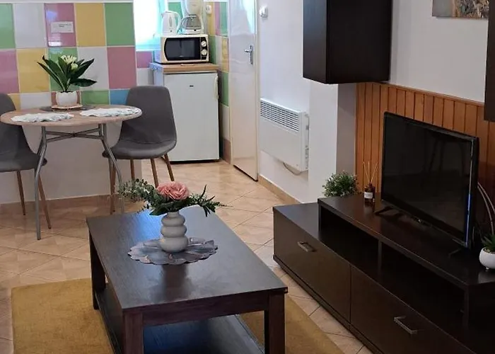 Anna's House Apartment Buk